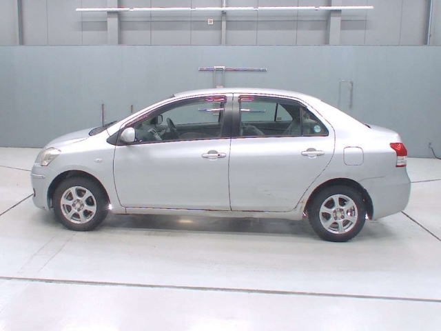 TOYOTA BELTA