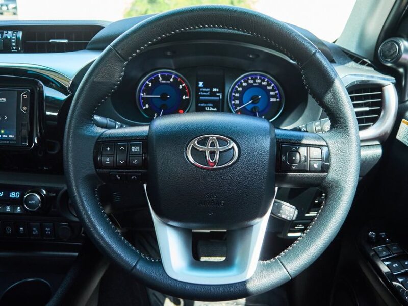 Toyota Hilux Revo Doublecab 2.8G 4WD A/T