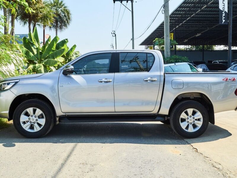 Toyota Hilux Revo Doublecab 2.8G 4WD A/T