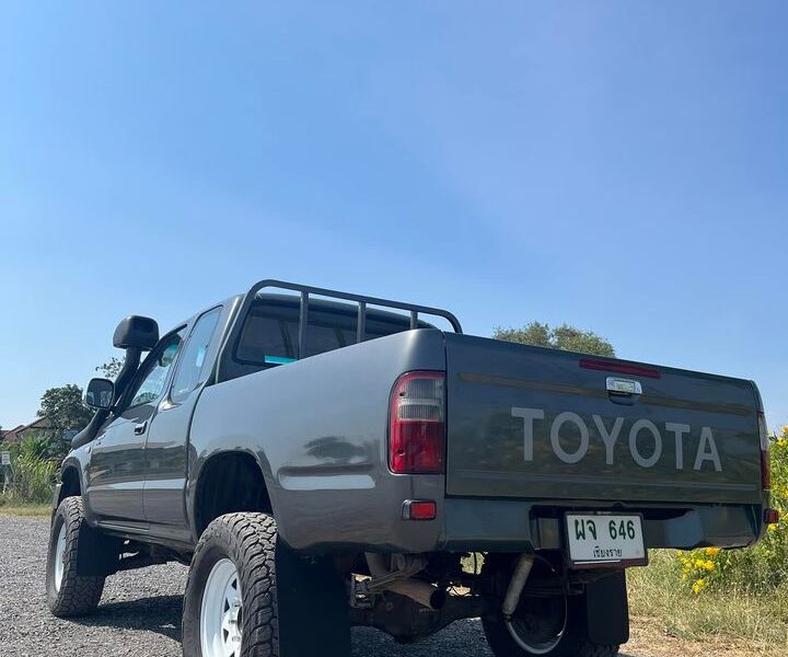 Toyota Tiger · Truck 2003