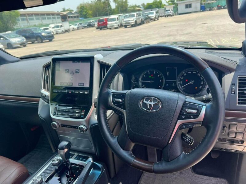 2016 Toyota land cruiser