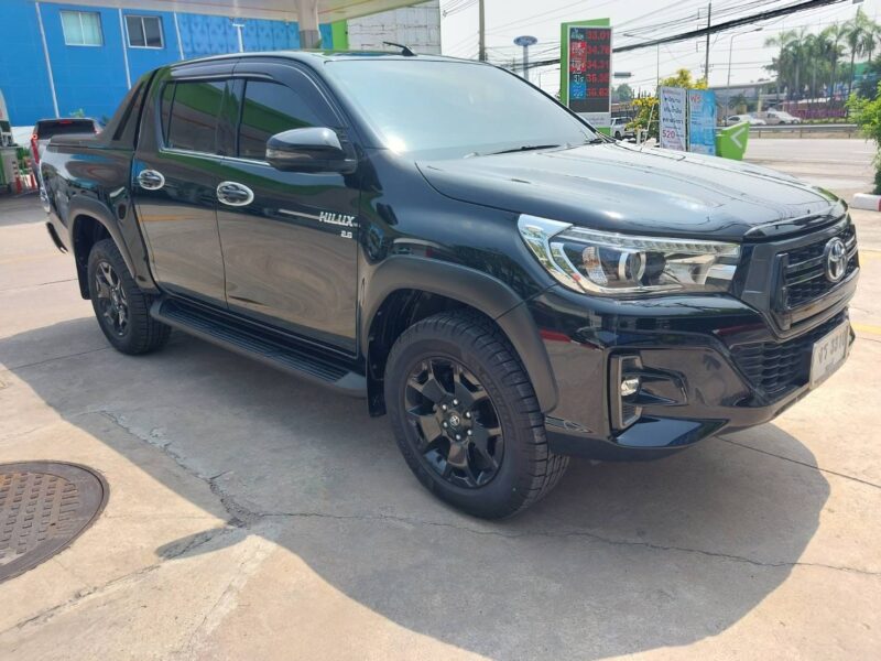 2019 TOYOTA HILUX 4WD