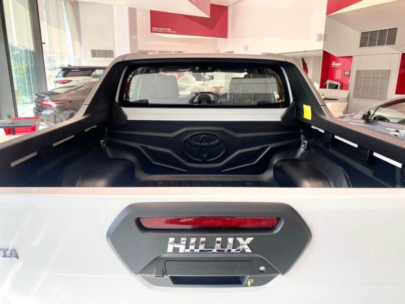 2023 Toyota hilux revo